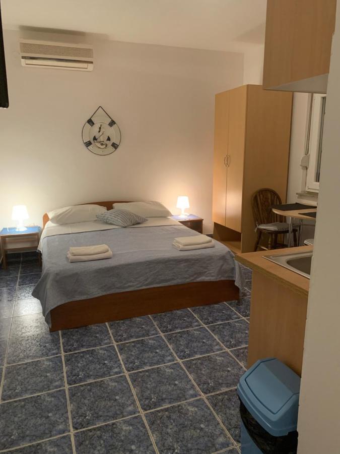 Apartmani Antonela Seline Eksteriør billede